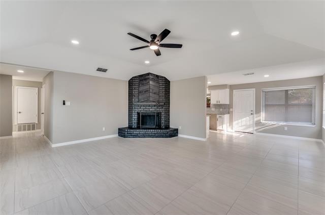 Foto del edificio - 2301 Stillmeadow Dr