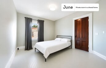 Building Photo - Room in Shared 4 bed/2 bath home in Allston