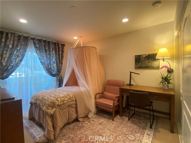 Building Photo - 17871 Shady View Dr