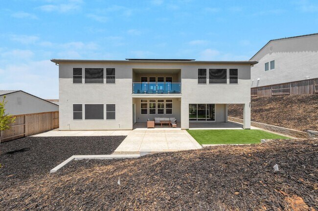 Foto del edificio - Newly Built 5BR Luxury Home in El Dorado Hills – 3,926 Sq Ft!