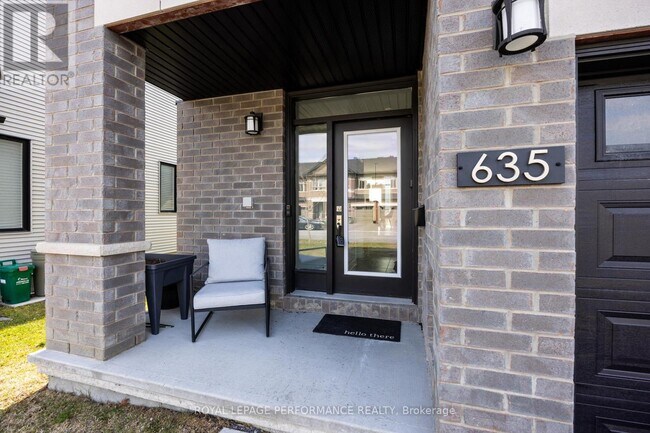 Building Photo - 635 Cordelette Cir