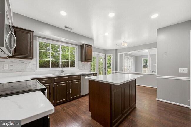 Building Photo - 2985 Marsh Hawk Dr