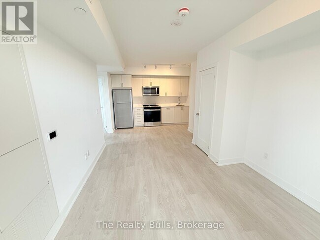 Photo du bâtiment - 2545 Simcoe St N
