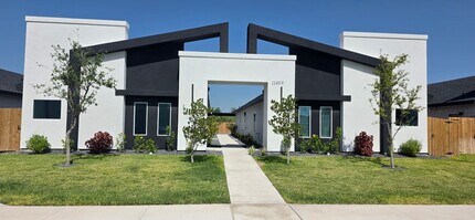 Building Photo - 11409 N 25th St