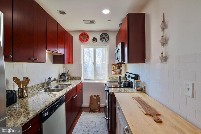 Building Photo - 5403 9th St NW