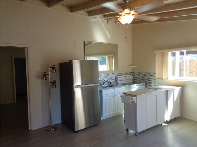 Building Photo - 209 NW 23rd St