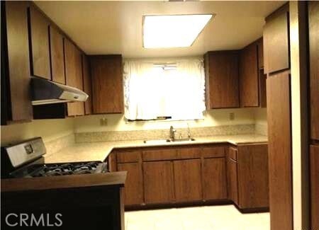 Building Photo - 1008 Las Lomas Dr
