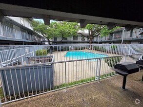 Building Photo - 12888 Montfort Dr