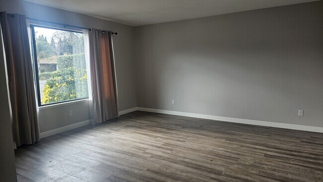 Foto del edificio - 1966 Modoc Dr