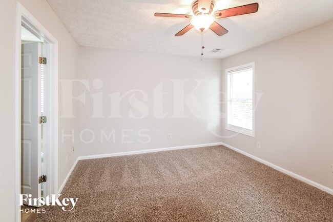 Building Photo - 4871 Candler Pond Rd