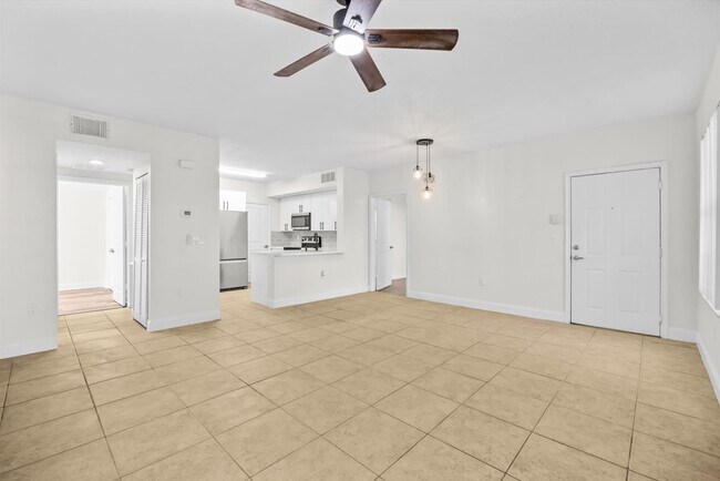 Building Photo - 158 SW Peacock Blvd