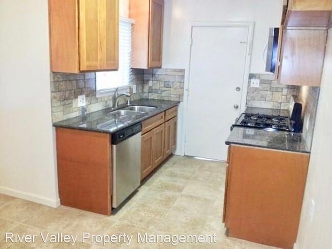 Building Photo - 2 br, 2 bath House - 43 45th Street