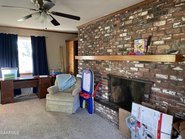 Building Photo - 7129 Cheshire Dr