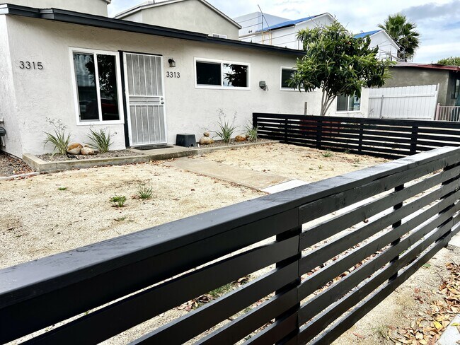 Foto del edificio - 3313 Clairemont Mesa Blvd