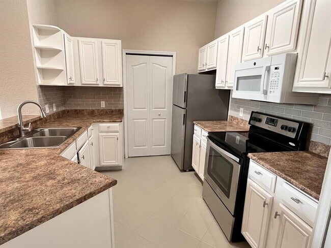 Foto del edificio - 6149 Metrowest Blvd