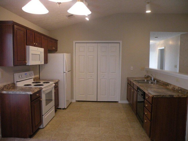 Building Photo - 1209 Iron Lace Ct