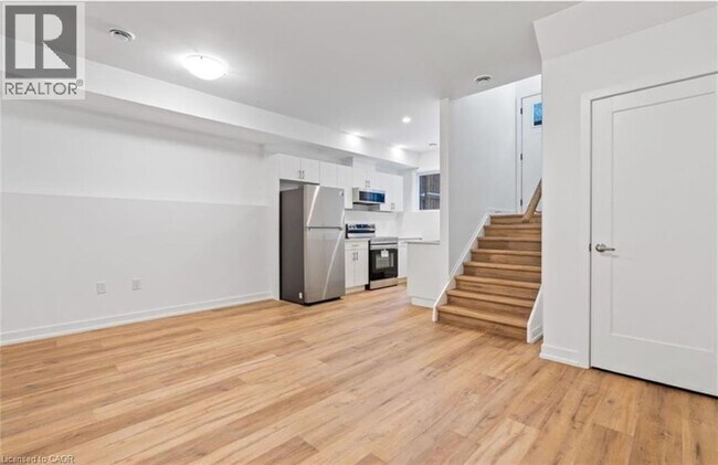 Building Photo - 781 Clare Ave