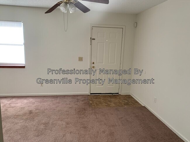 Building Photo - 712 Patton Cir