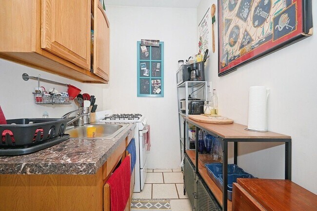 Building Photo - 872 Dekalb Ave