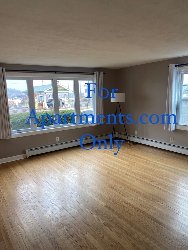 Foto del edificio - 105 Hunt Ave