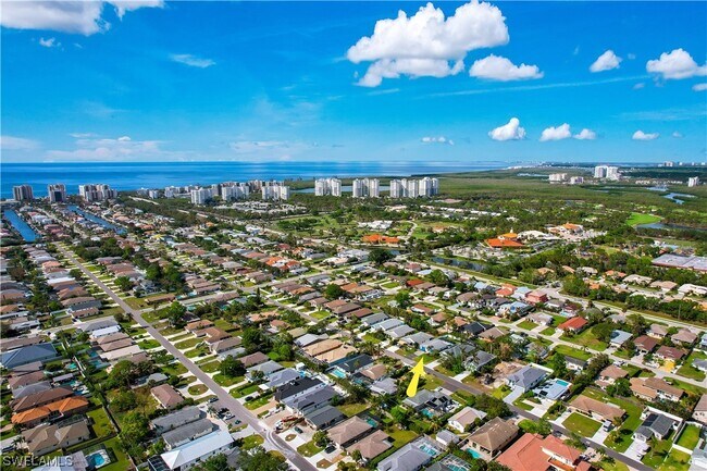 Foto del edificio - 649 109th Ave N