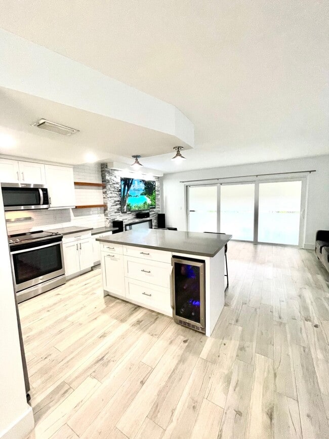 Building Photo - 342 Southwind Dr