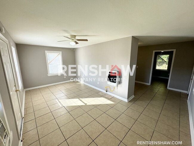 Foto del edificio - Elliston Heights - Charming 2 Bed / 1 Bath...