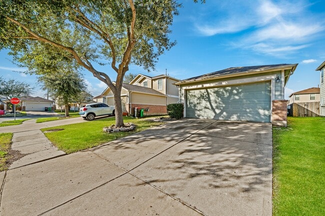 Building Photo - 20758 Cypress Crescent Ln