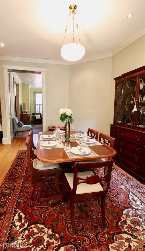 Foto del edificio - 724 3rd St NE