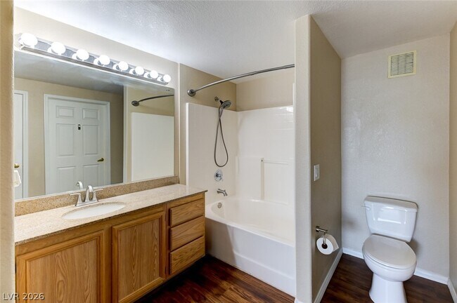 Foto del edificio - 9975 Peace Way