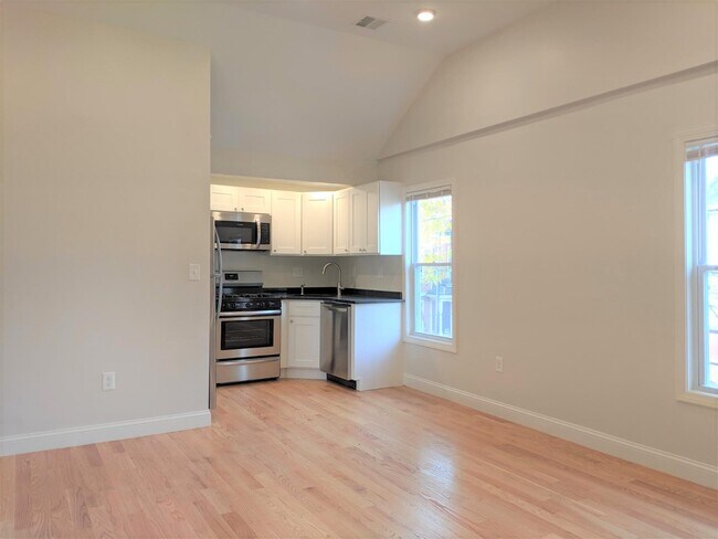 Foto del edificio - 44 Cogswell Ave