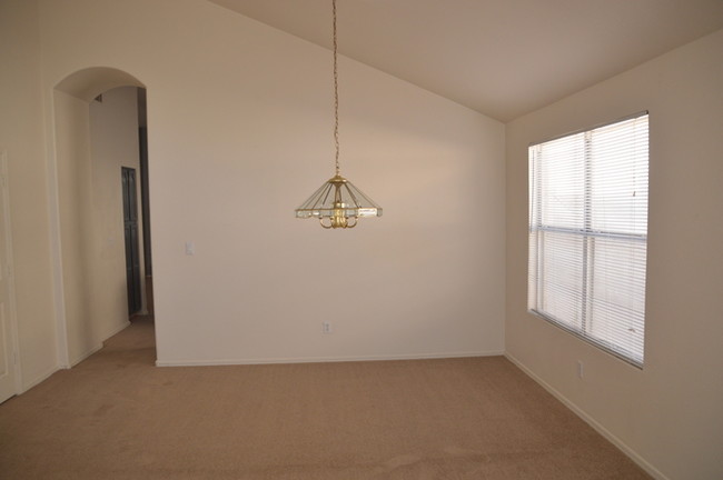 Foto del edificio - 1188 W Jeanine Dr