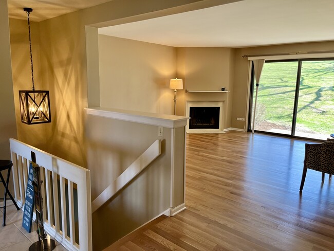 Building Photo - 275 Hickory Ln