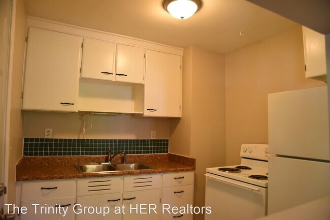 Building Photo - 3 br, 1 bath House - 263 E Beechwold Blvd