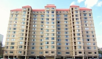 Foto principal - 1600 Park Cir