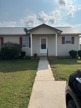 Building Photo - 909 Modena Rd