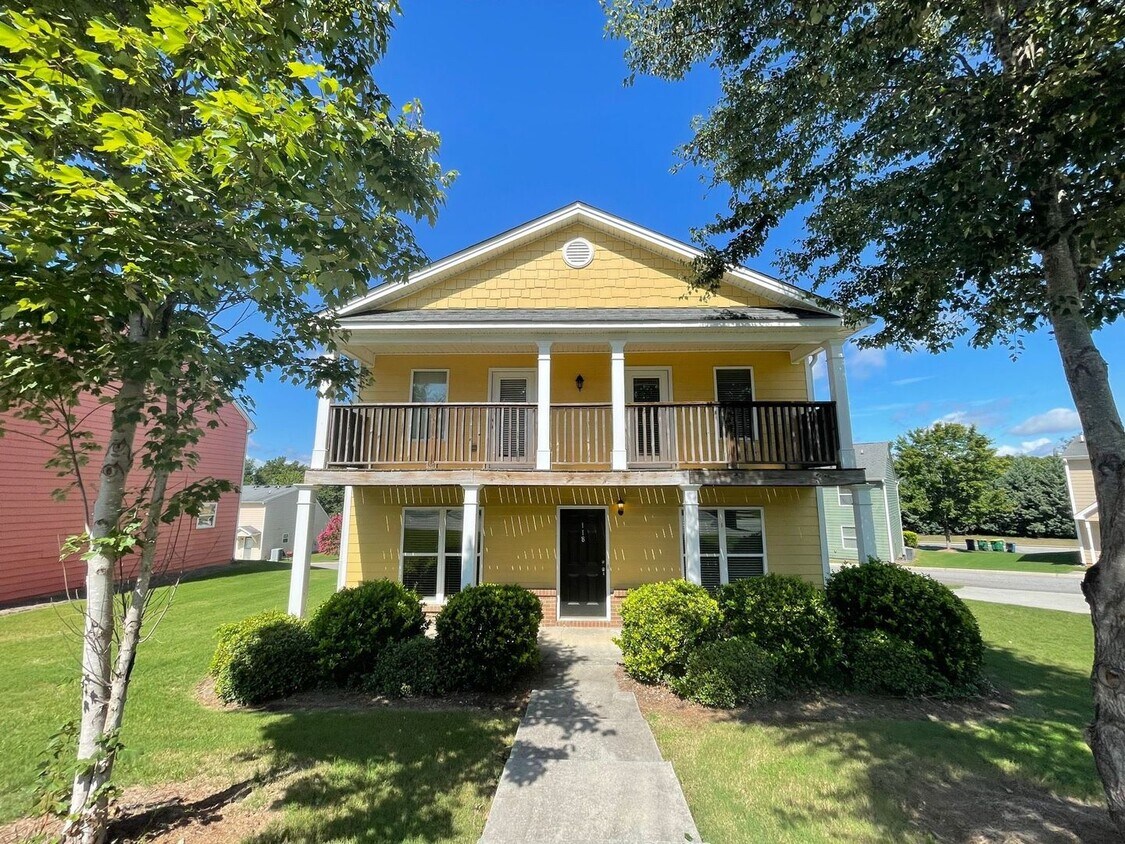 5 BEDROOM PLUS BONUS ROOM PRE-LEASING FOR ... - 5 BEDROOM PLUS BONUS ROOM PRE-LEASING FOR ...
