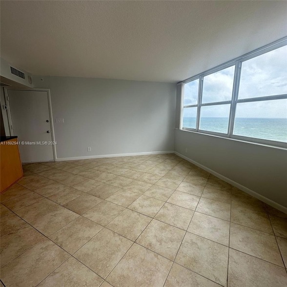 Building Photo - 209 N Fort Lauderdale Beach Blvd