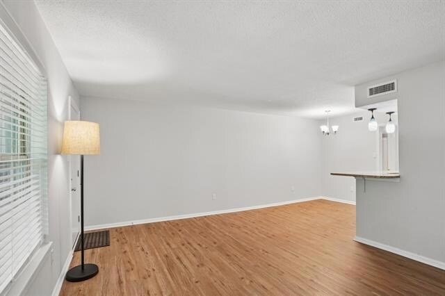 Foto del edificio - 2700 Whitney Pl