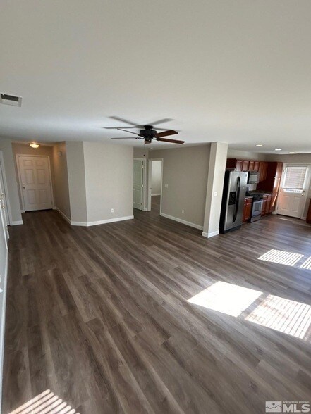 Foto del edificio - 8930 Silverkist Dr