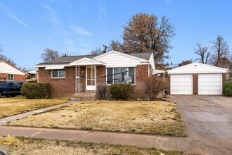 Building Photo - 138 Lynnwood Dr