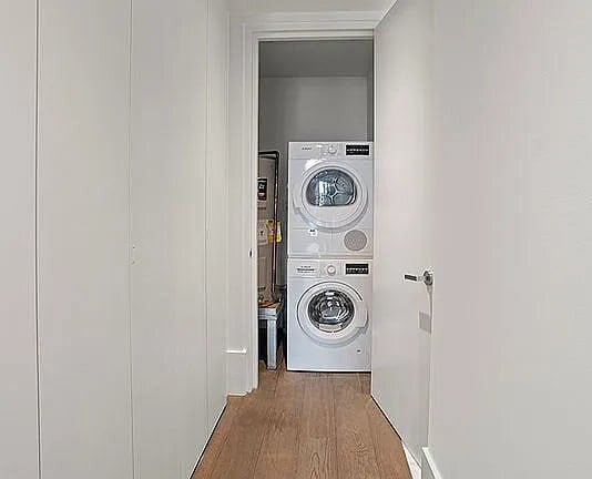 Building Photo - 429 Kent Ave