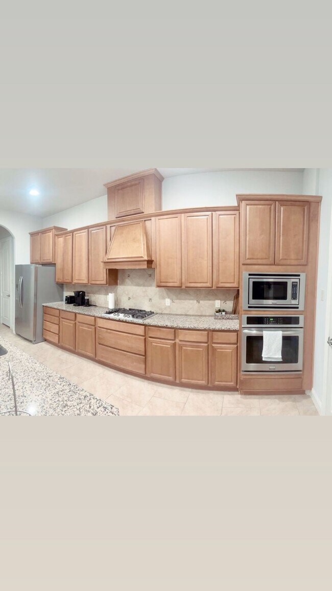 Building Photo - 599 Enfield Dr