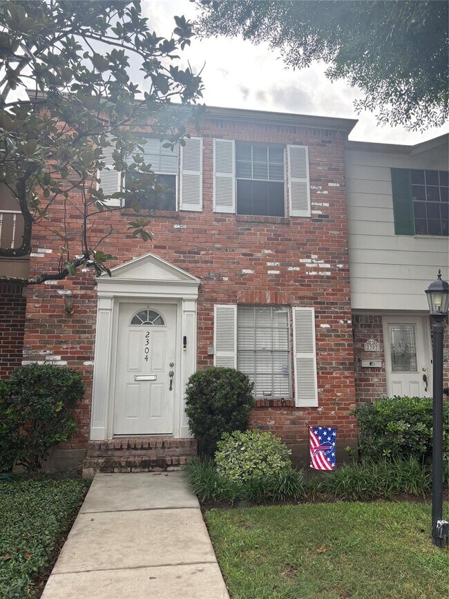 Building Photo - 2304 Winrock Blvd