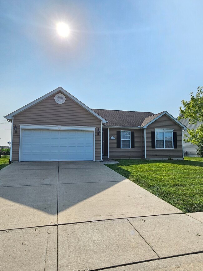 791 Moorland Cir, Mascoutah, IL 62258 House Rental in Mascoutah, IL