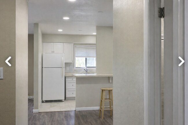 Foto del edificio - 129 Springwood Cir