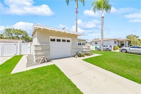 Photo - 6721 E La Marimba St (Long Beach, CA)