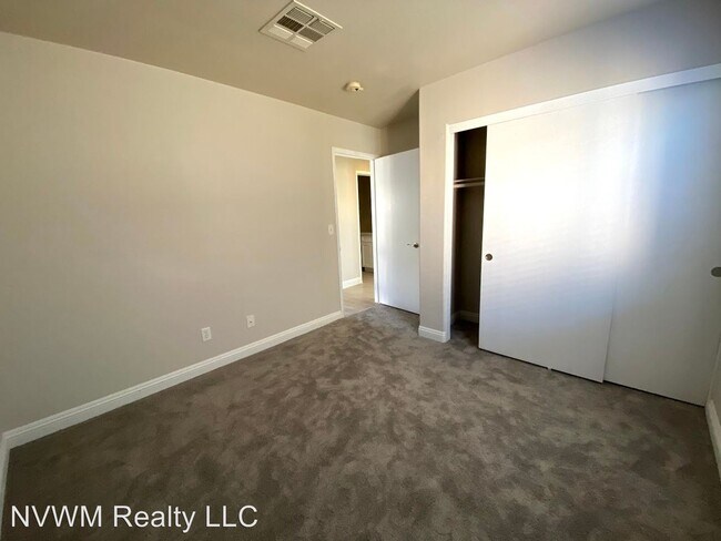 Foto del edificio - 4 br, 2.5 bath House - 524 Bernini St