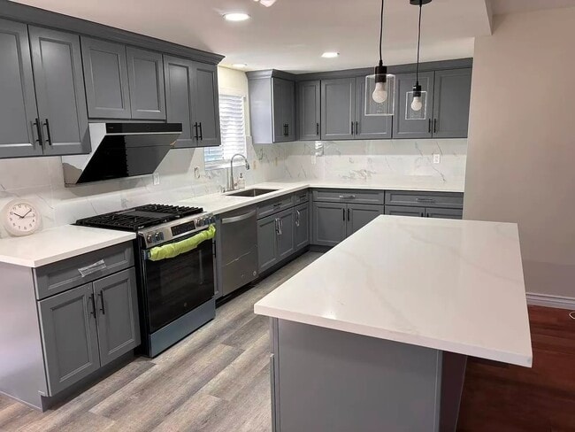 Foto del edificio - 848 E Northridge Ave