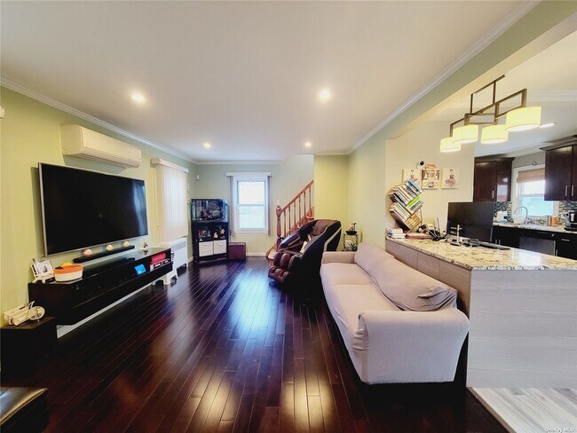 Foto del edificio - 58-31 212th St